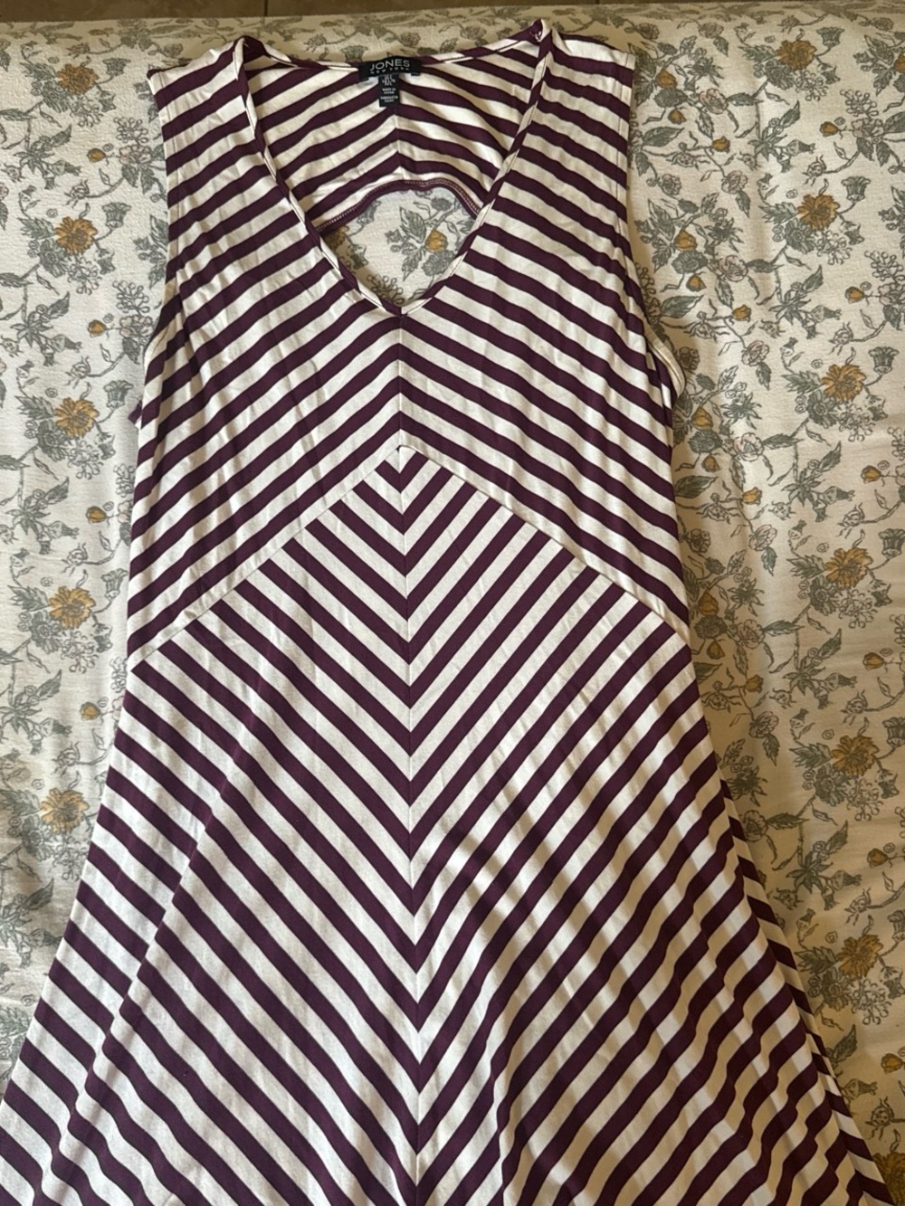Jones New York Cream & Plum Striped V-Neck Midi Dress